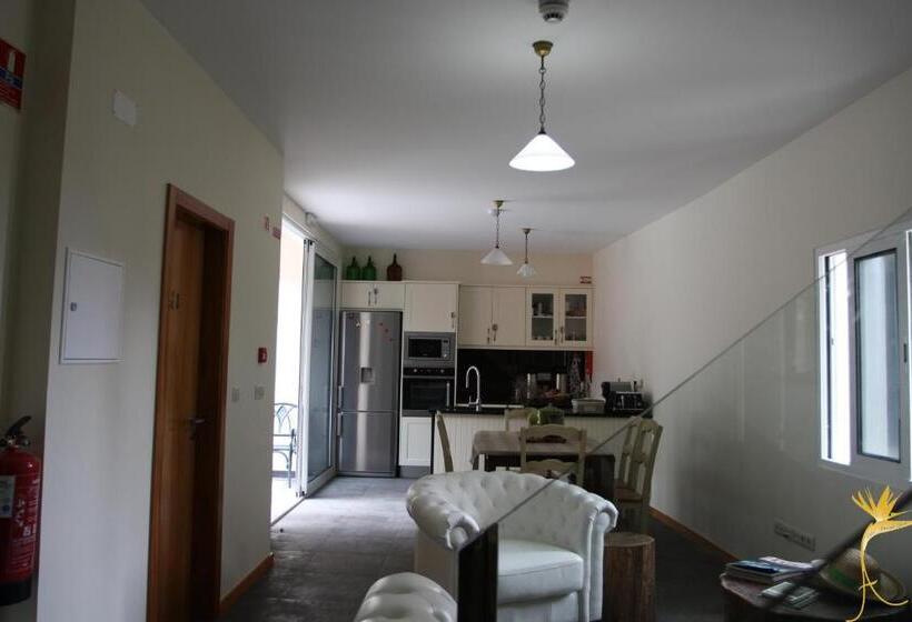 منزل 3 غرف نوم, A Casa Estrelícia Dourada Garcês