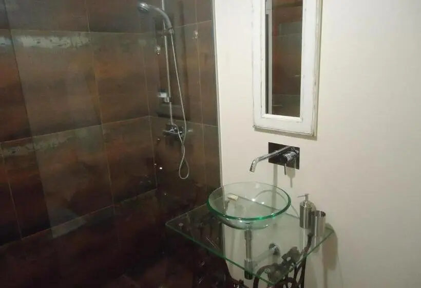 ３ベッドルームハウス, A Casa Estrelícia Dourada Garcês