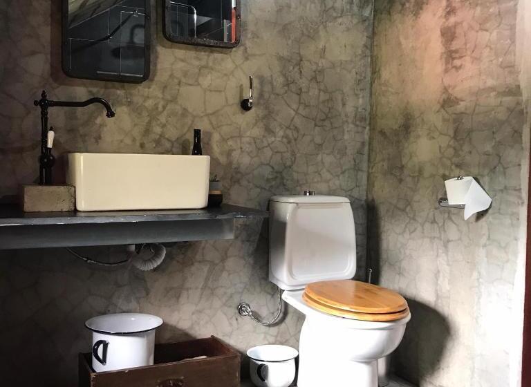 شاليه غرفة نوم واحدة, A Casa Estrelícia Dourada Garcês