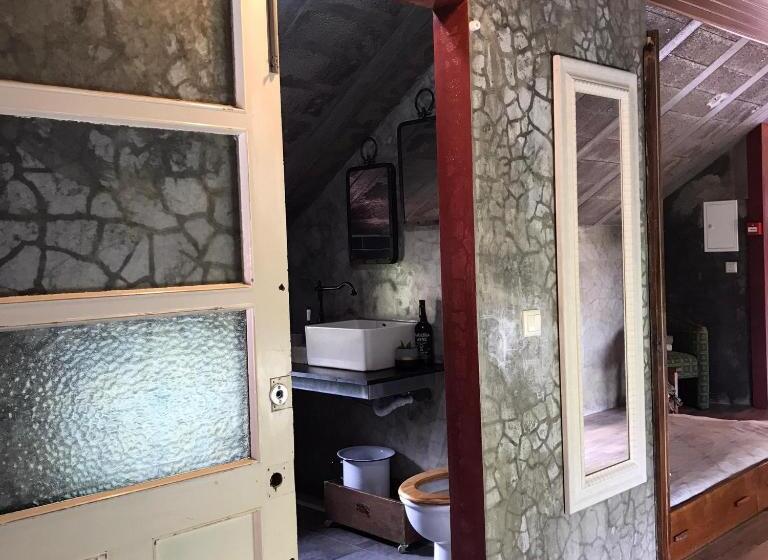 شاليه غرفة نوم واحدة, A Casa Estrelícia Dourada Garcês