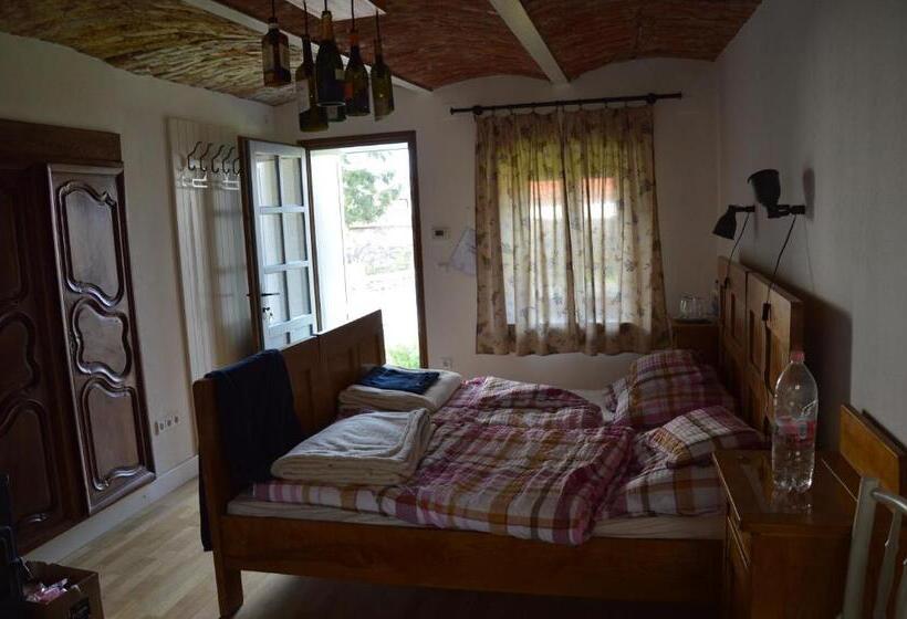 Номер Стандарт Трехместный, Bagolyvár Fogadó  újfalusy Márton Vendégház