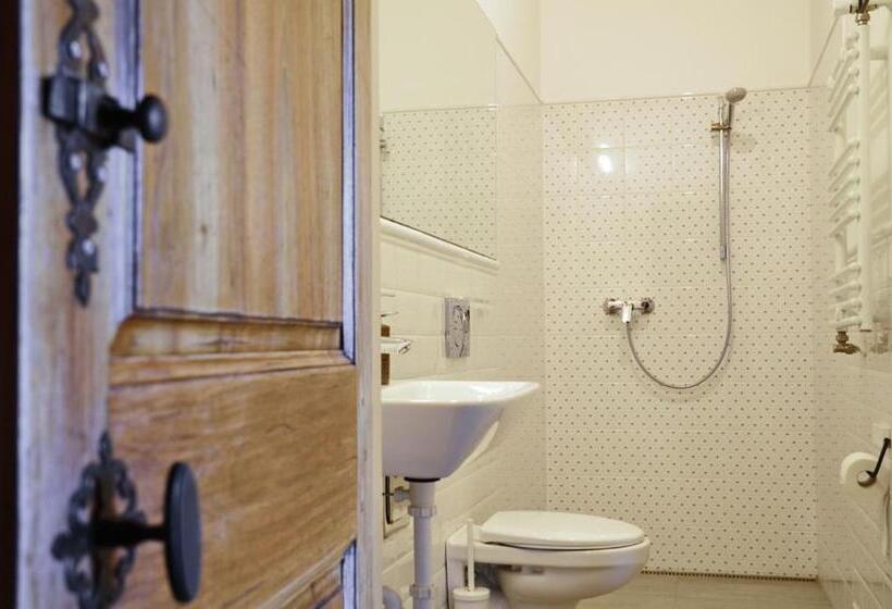 Номер Стандарт Трехместный, Bagolyvár Fogadó  újfalusy Márton Vendégház