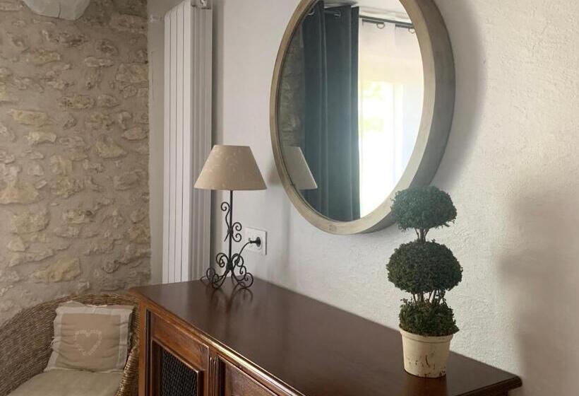 패밀리 룸, La Bihourderie