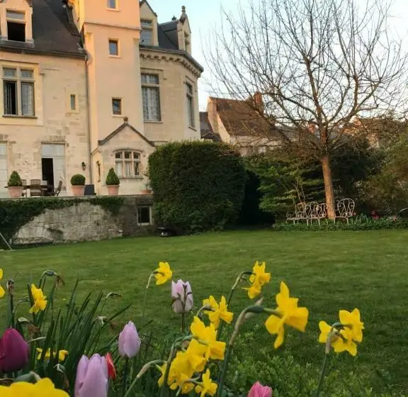 سوئیت با تخت بزرگ, Le Castel Ecossais