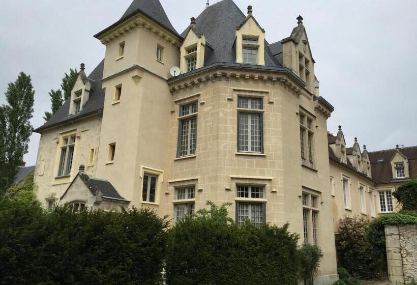 Номер Стандарт Вид на Сад, Le Castel Ecossais