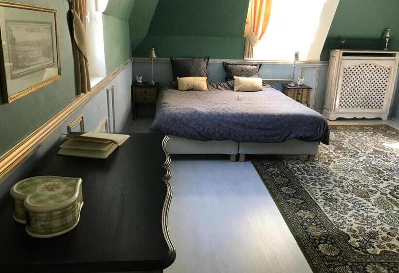 غرفة قياسية مطلّة علي الحديقة, Le Castel Ecossais