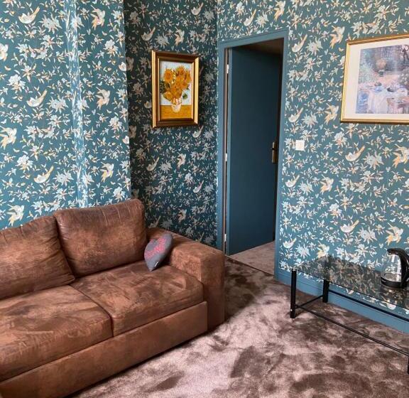 جناح سرير كينج, Le Castel Ecossais