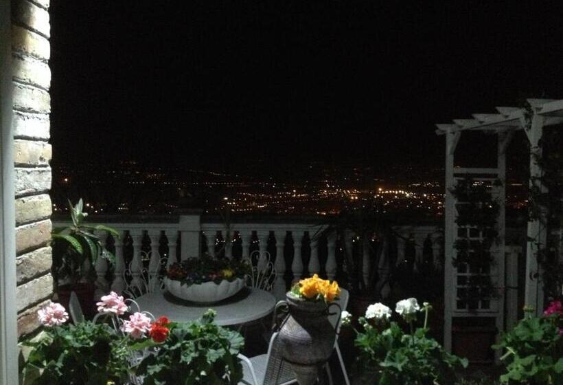 اتاق سه نفره دلوکس با چشمانداز دریا, Via Col Vento