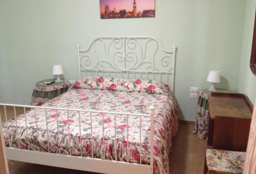 اتاق استاندارد چهار تخته, Via Col Vento