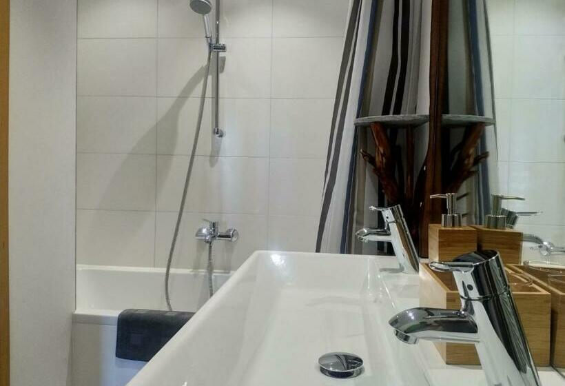 Люкс Семейный 2 Спальни, Guesthouse Castello Del Nucleo