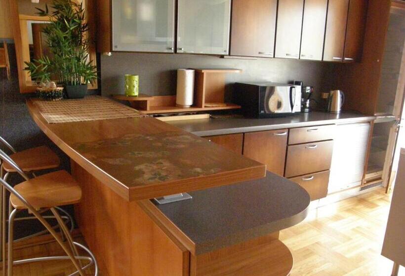 خانه 3 خوابه, Home For Guests Lakštingala