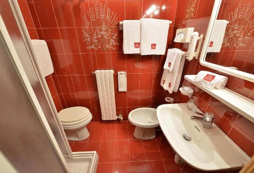 اتاق اکونومی, Astra