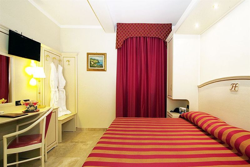 スーペリアールーム, Fashion