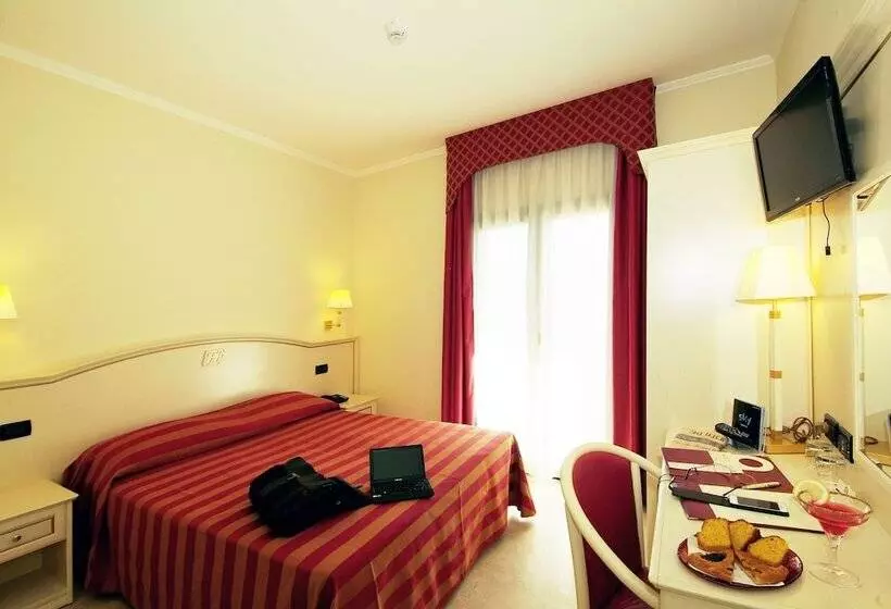スタンダードルーム, Fashion