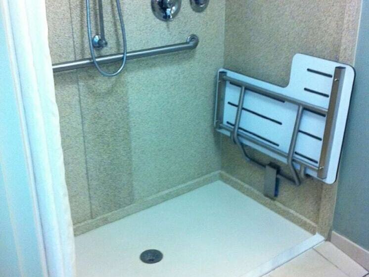 غرفة قياسية سرير كينج لذوى الإحتياجات الخاصة, Hilton Garden Inn Jacksonville Downtown Southbank