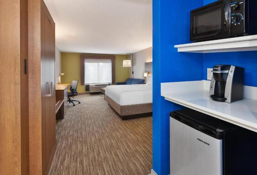 스위트 킹사이즈 침대, Holiday Inn Express & Suites Chesapeake, An Ihg