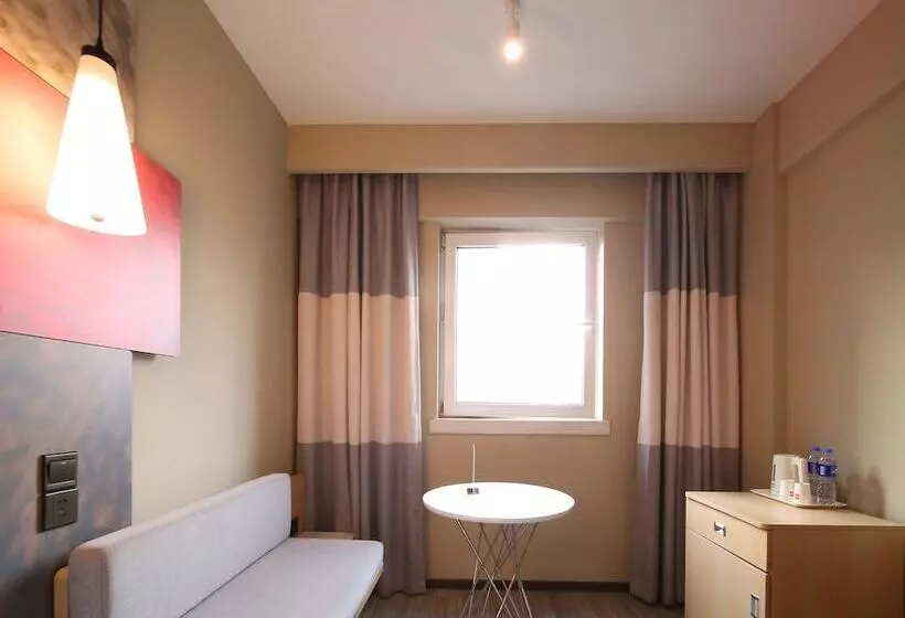 Bisneshuone, Ibis Nanjing Zhonghua