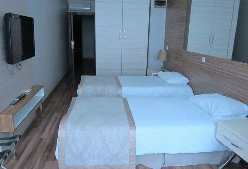 Economy Room