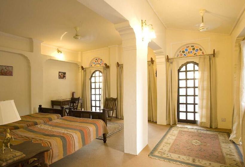 デラックスルーム, Naila Bagh Palace