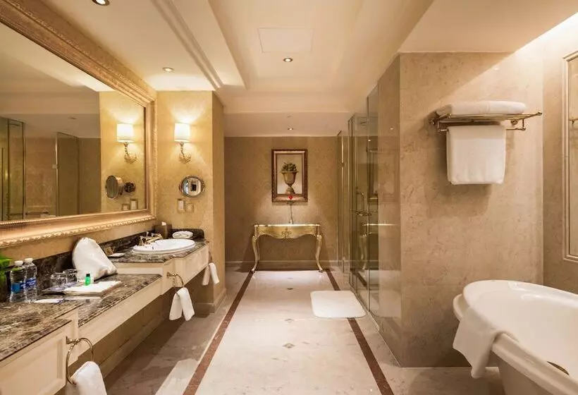 Kulüp Stüdyo, Sheraton Chongqing
