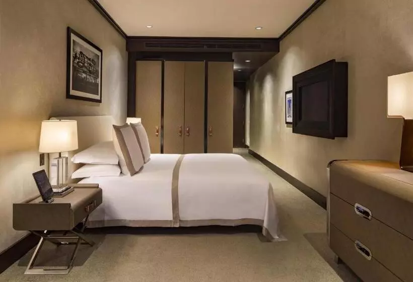 Superior-huone, The Chatwal, The Unbound Collection By Hyatt