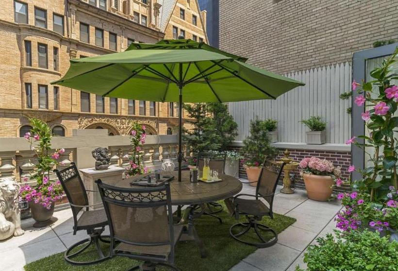 带大床的套房, The Chatwal, The Unbound Collection By Hyatt