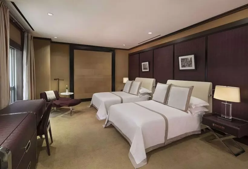 Deluxe-huone, The Chatwal, The Unbound Collection By Hyatt