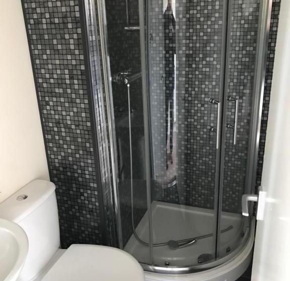 Семейный Номер, The New Alexandra