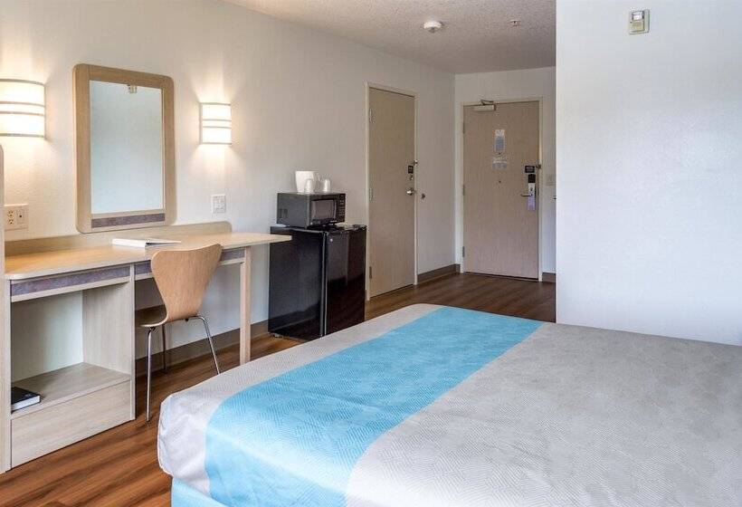 اتاق دلوکس مخصوص معلولین, Motel 6 Lincoln City, Or