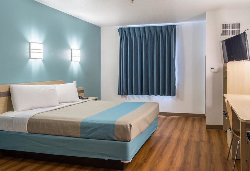 Номер Deluxe, Motel 6 Lincoln City, Or