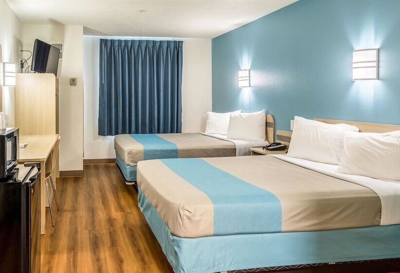 Номер Deluxe Адаптированный для Инвалидов, Motel 6 Lincoln City, Or