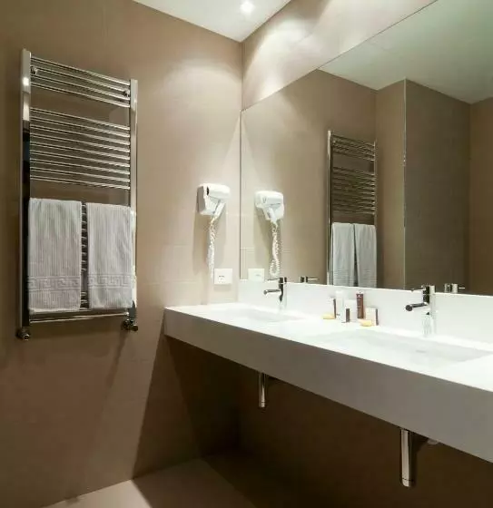 سوییت جونیور, Parco Dei Principi Hotel Congress & Spa