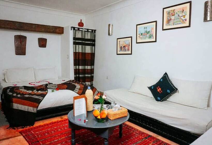 سوییت جونیور, Riad Nora