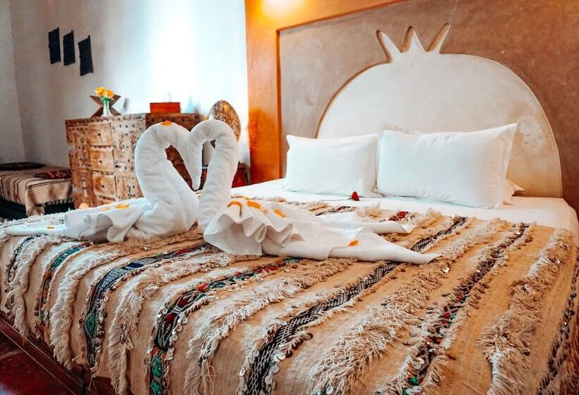 سوئیت سینیور, Riad Nora