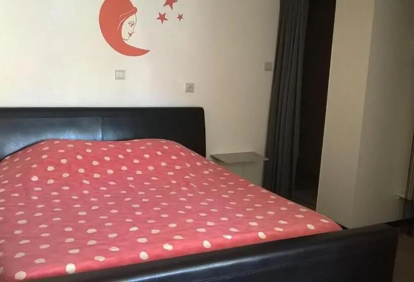 スタンダードルーム, B&b Kokodor