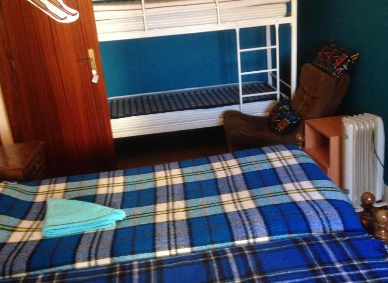 스탠다드 룸 공동 욕실, Covilhã Hostel