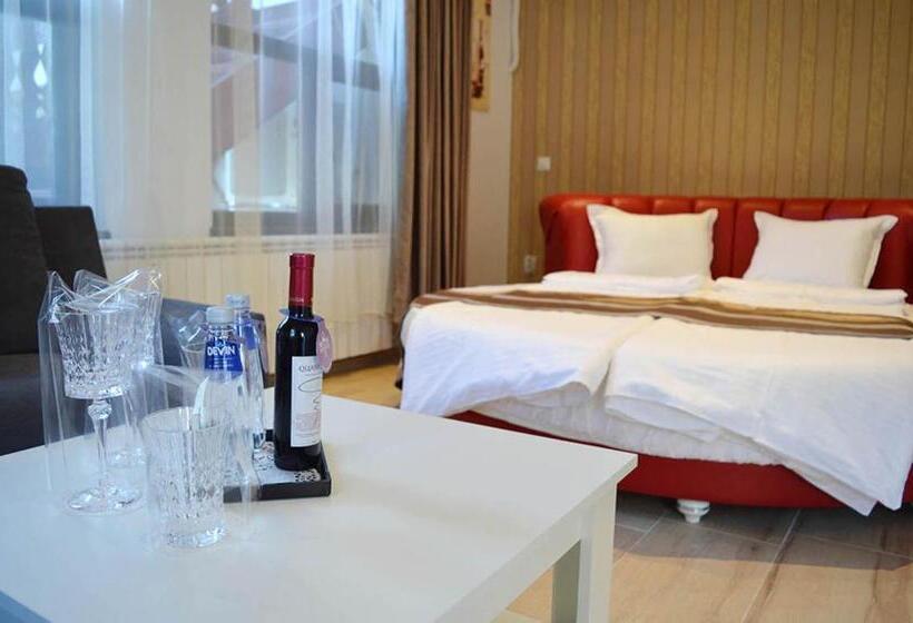 Люкс Кровать Кинг, Arbanasi Deluxe Villa