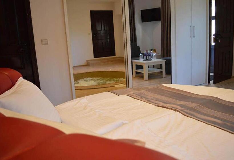 Люкс Кровать Кинг, Arbanasi Deluxe Villa