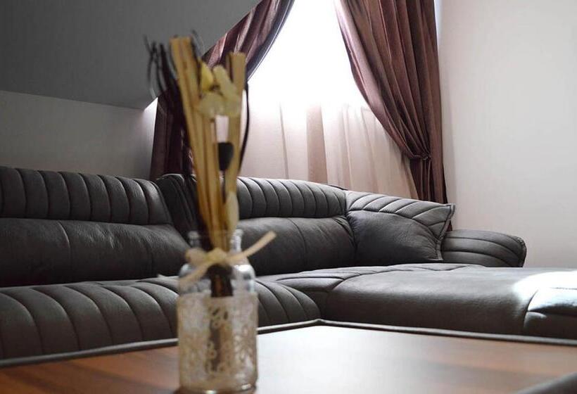 带大床的标准工作室, Arbanasi Deluxe Villa