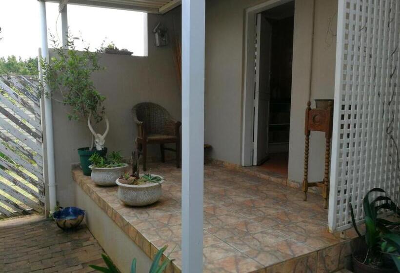 חדר סטנדרט נוף לגינה, The Fever Tree Guest House