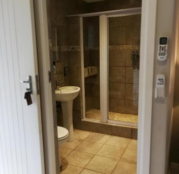 Номер Стандарт Вид на Сад, The Fever Tree Guest House