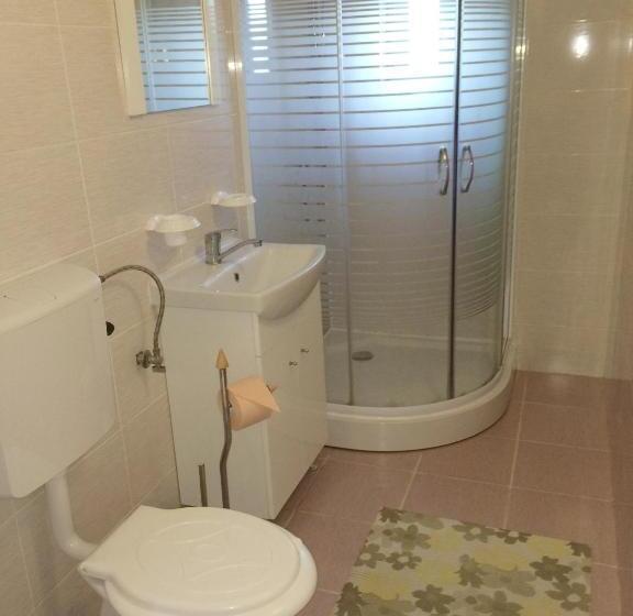 스탠다드 트리플 룸, Pensiunea Socrita