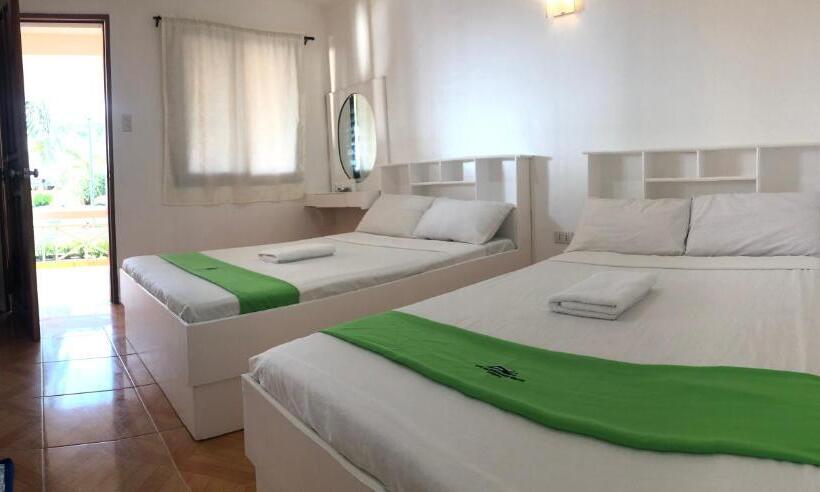 غرفة سوبيريور, The Waterfront Beach Resort