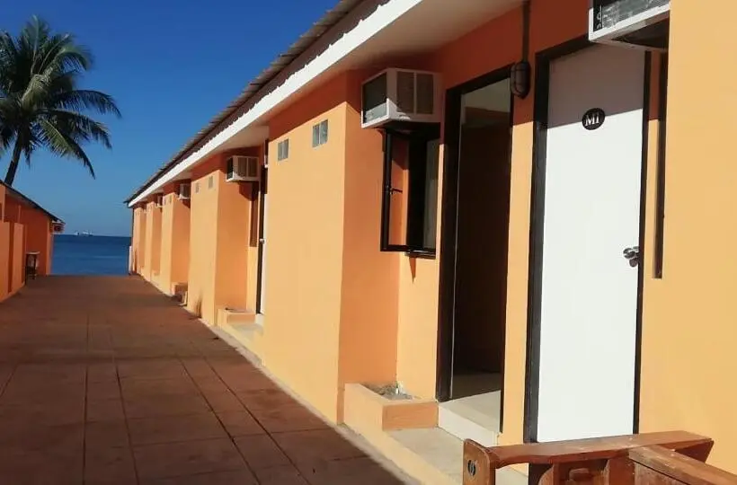 エコノミールーム, The Waterfront Beach Resort