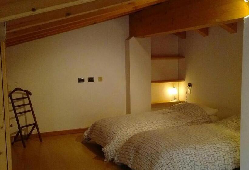 اتاق دوبلکس, B&b I Pioppi