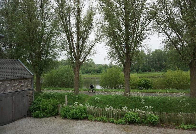 Студия Deluxe, B&b Scheldekant