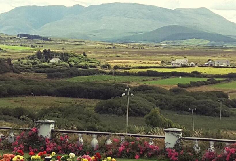 디럭스 룸, The Three Arches