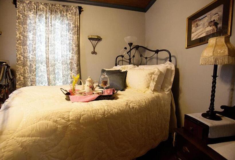 スタンダードルーム, Bees B & B