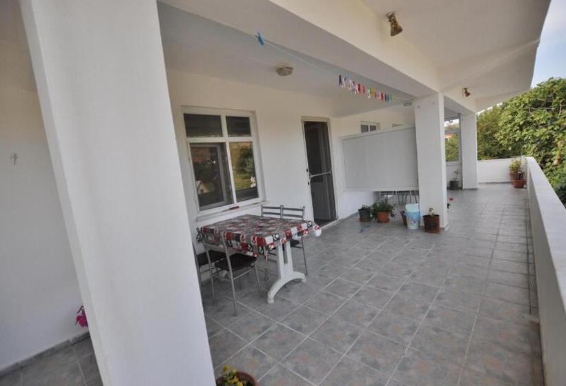 Quarto Familiar, Elite Apart Pansiyon