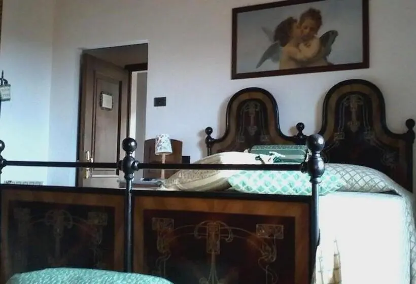 スタンダードルーム, Cisterna Nel Borgo